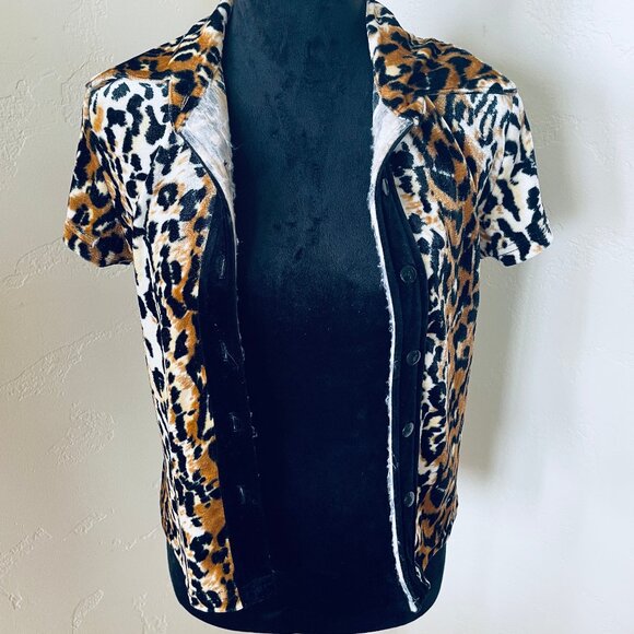 Short Sleeve Cheetah Print Top - Picture 3 of 5